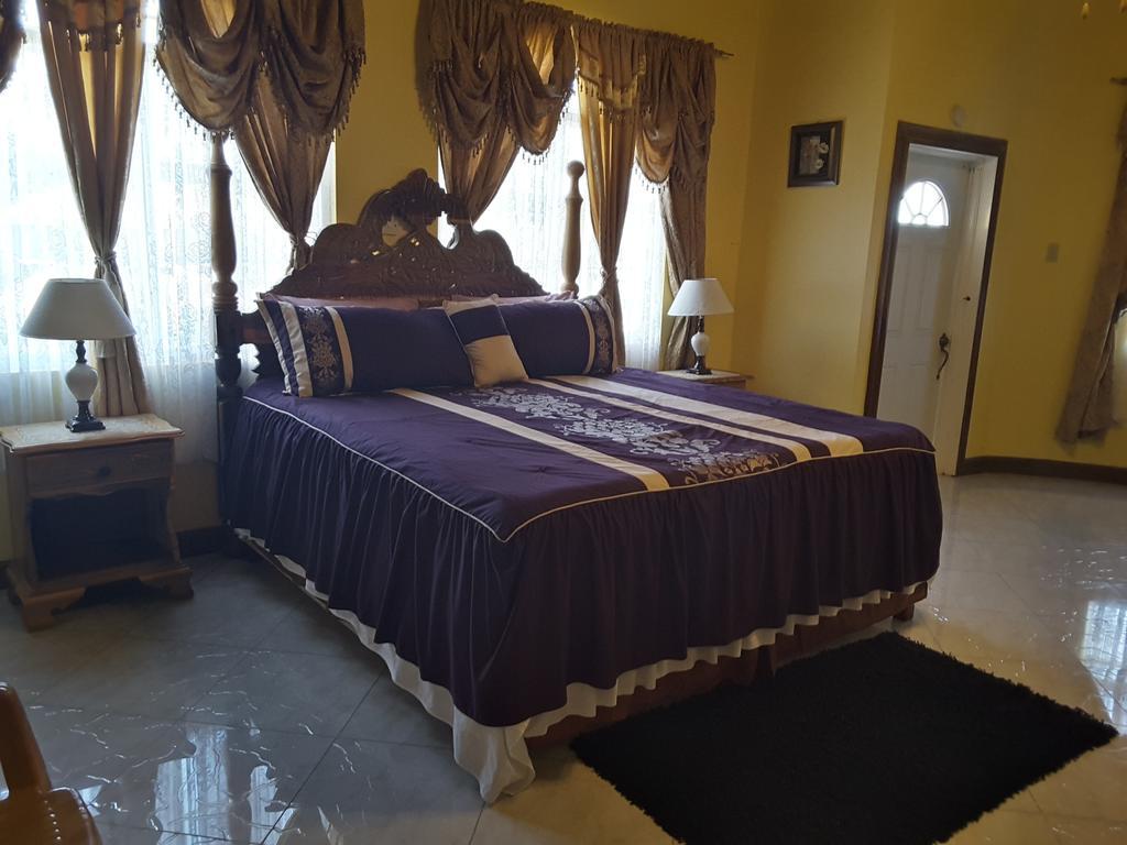 Cazwin Villas Монтего-Бей Номер фото